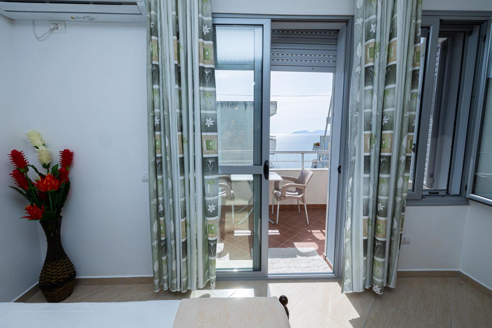 Lucas Apartments Rental Vlore Exterior photo