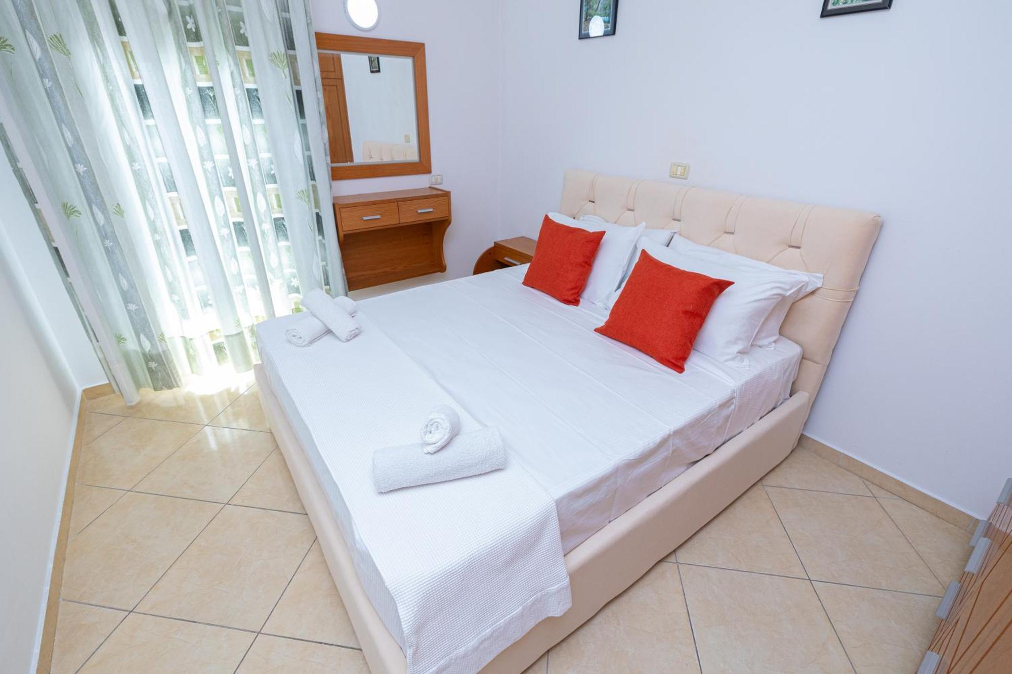 Lucas Apartments Rental Vlore Exterior photo