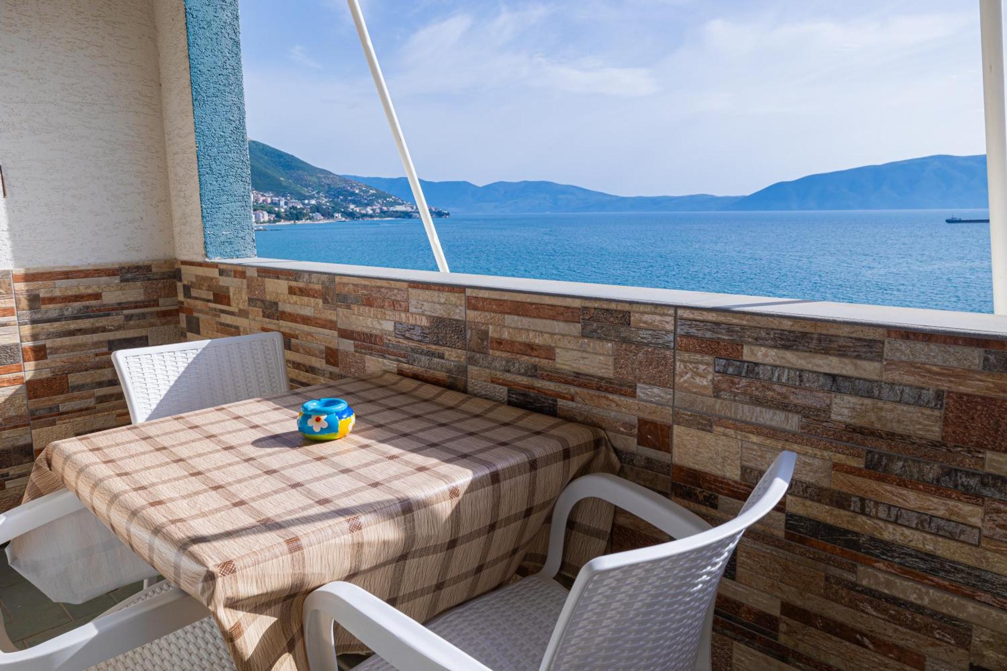 Lucas Apartments Rental Vlore Exterior photo